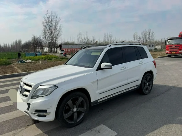 奔驰GLK 正面外观二