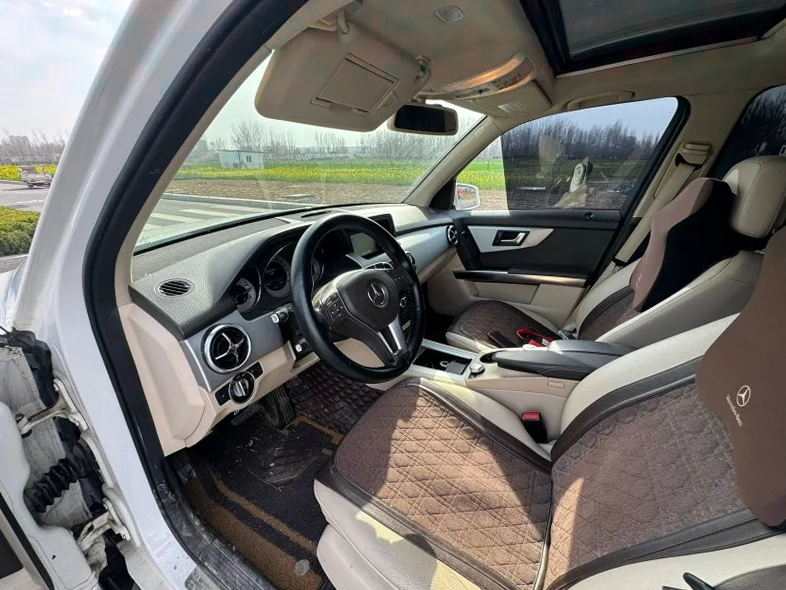 奔驰GLK 后面外观三