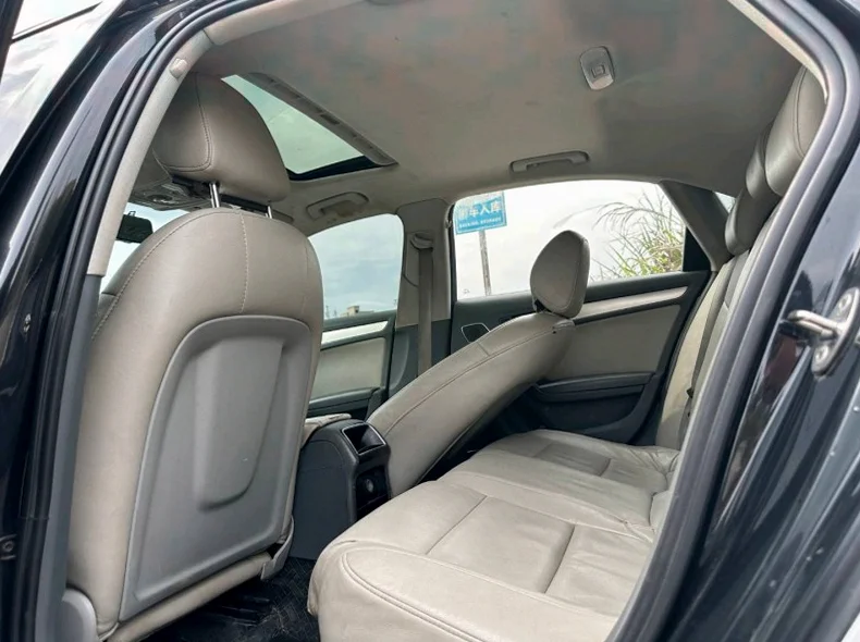 奥迪A4L 后面外观三