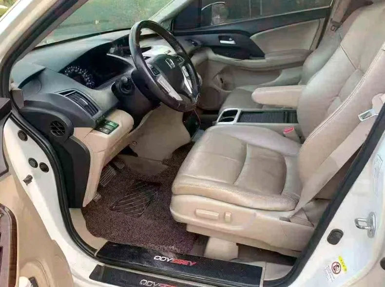 本田奥德赛 后面外观二