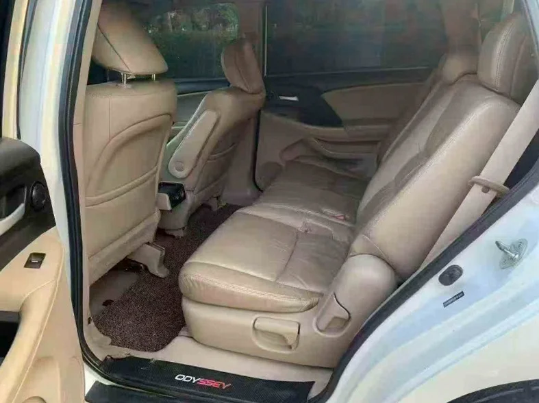 本田奥德赛 内饰前排