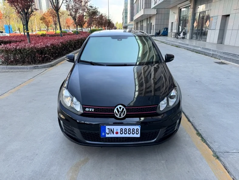 济宁2014年大众高尔夫不过户车 正面外观一