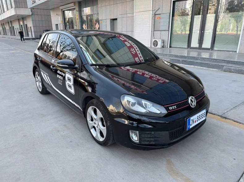 大众高尔夫 正面外观二