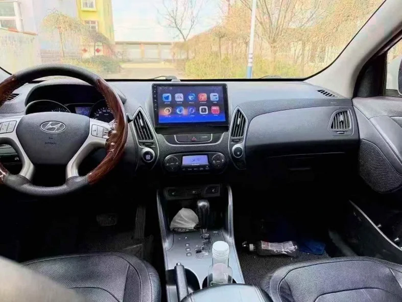 现代ix35 后面外观三