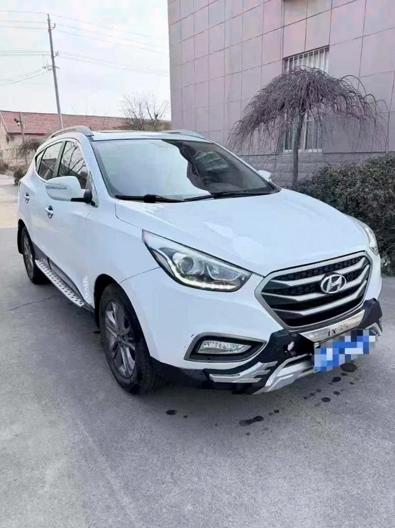 现代ix35 正面外观二