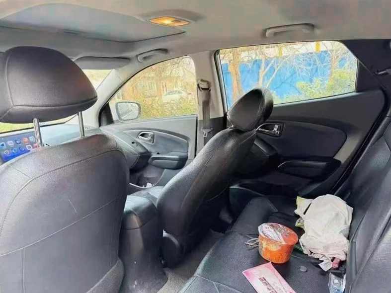 现代ix35 后面外观一