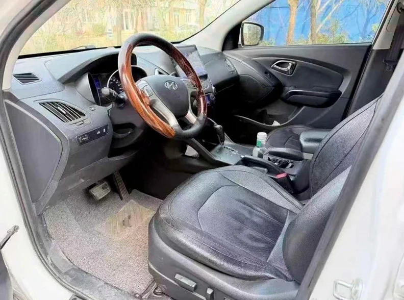 现代ix35 后面外观二