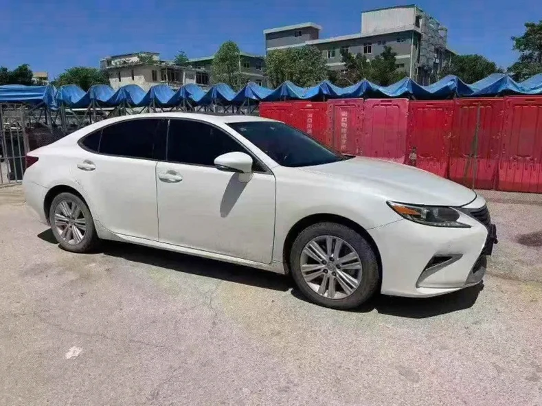 雷克萨斯ES 正面外观二