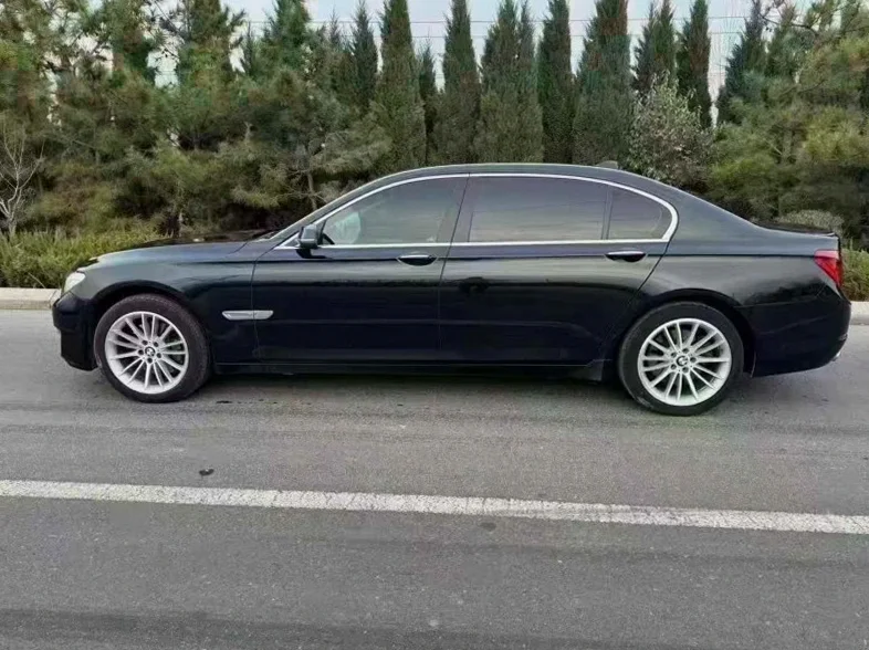 宝马7系 内饰后排