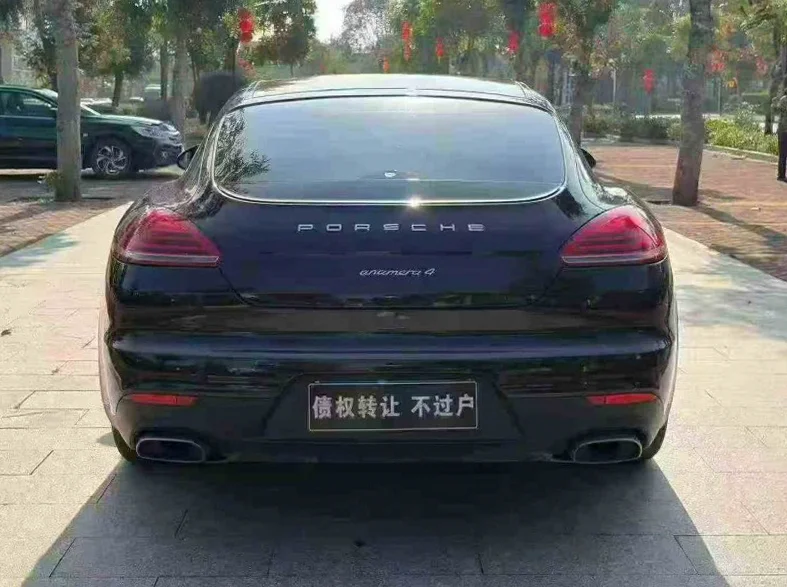 保时捷帕拉梅拉 后面外观一