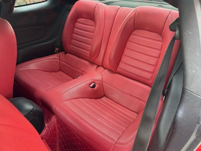 福特野马 内饰前排