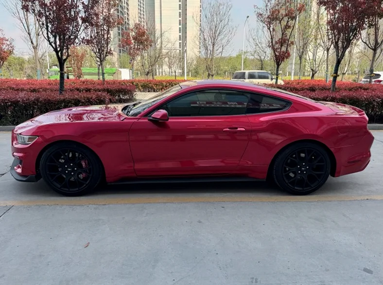 福特野马 后面外观二