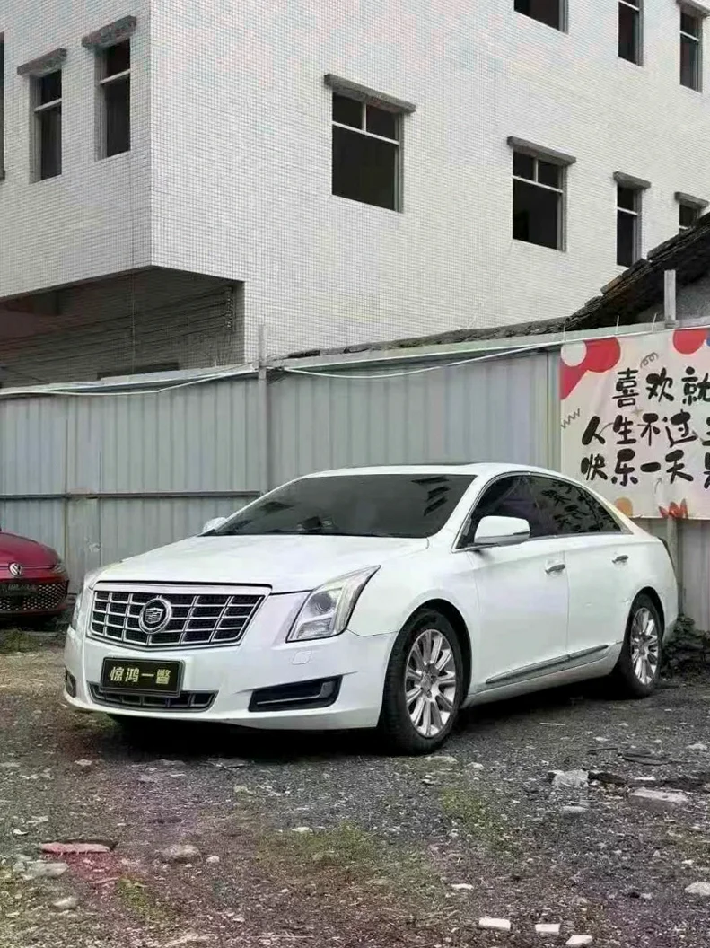 凯迪拉克XTS 正面外观三