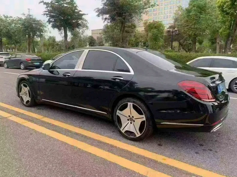 奔驰S 内饰前排