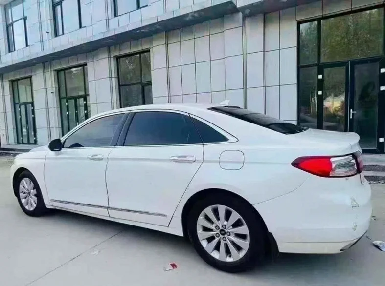 福特蒙迪欧 内饰后排