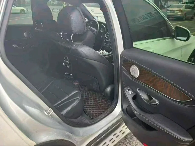 奔驰GLC 内饰前排