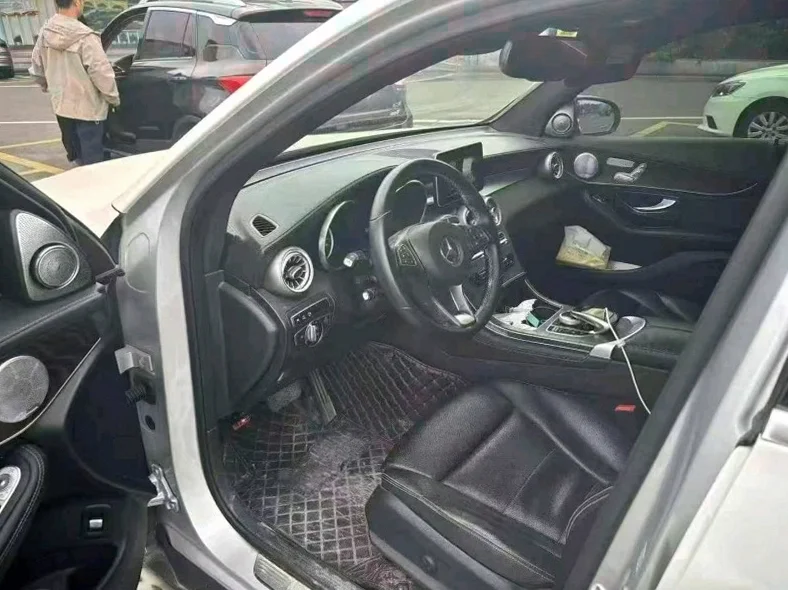 奔驰GLC 正面外观三