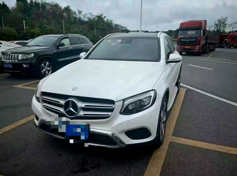 奔驰GLC 正面外观二