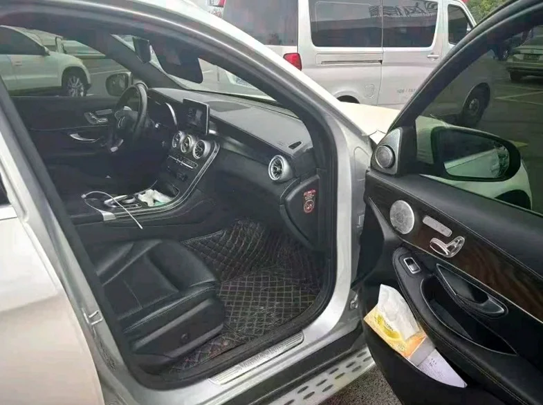 奔驰GLC 内饰后排