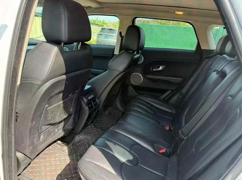 路虎极光 后面外观三