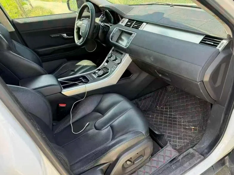 路虎极光 后面外观二