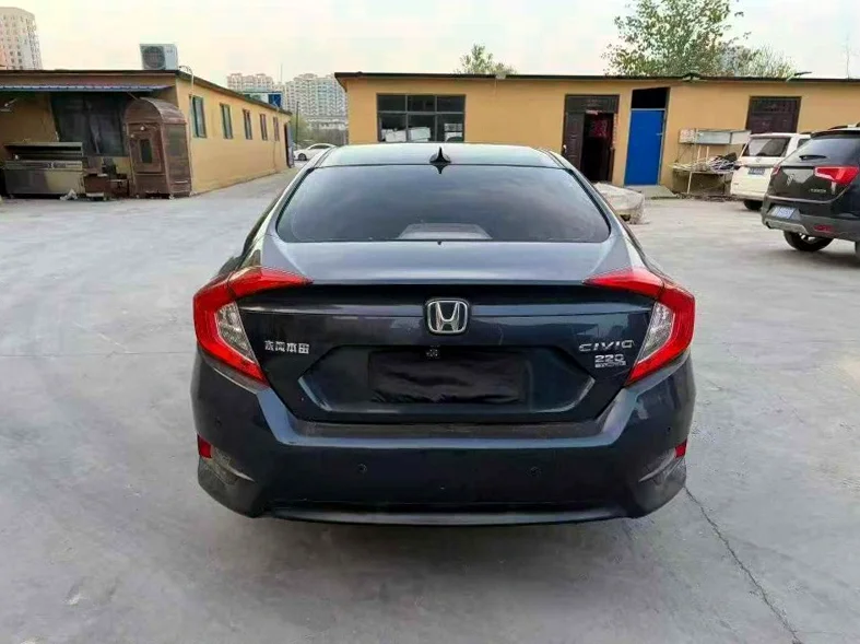 本田思域 驾驶室