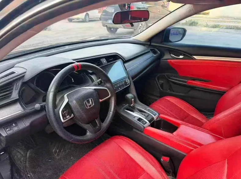 本田思域 后面外观三