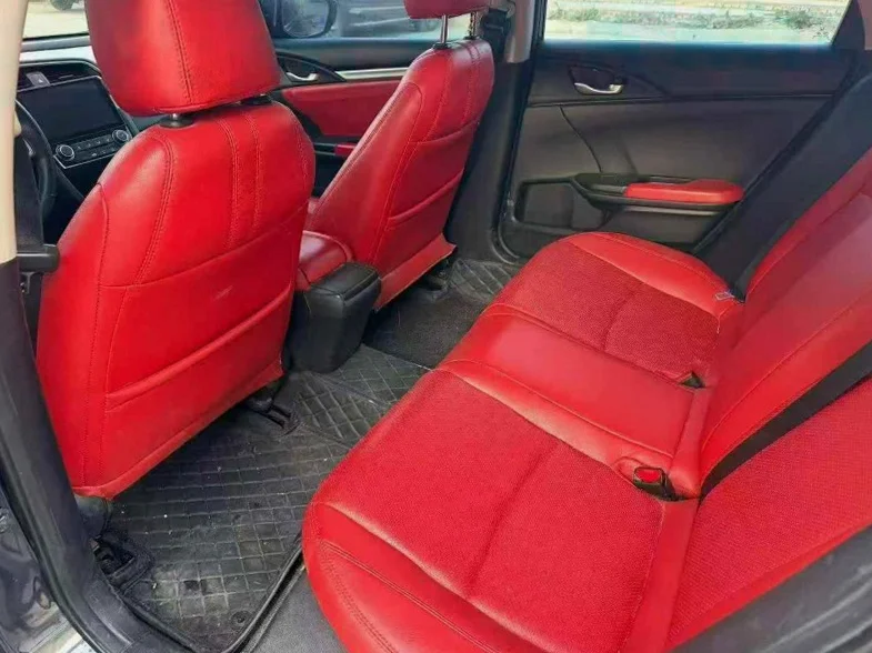 本田思域 后面外观二