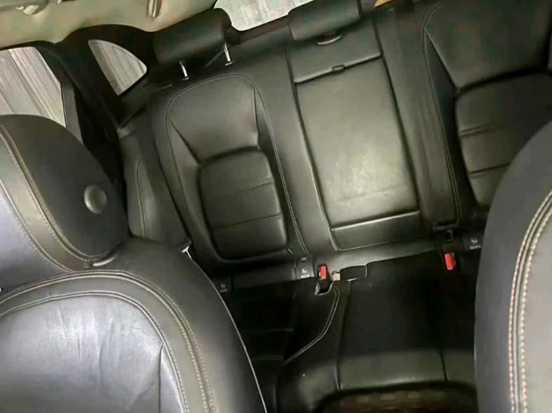 捷豹F-PACE 正面外观二