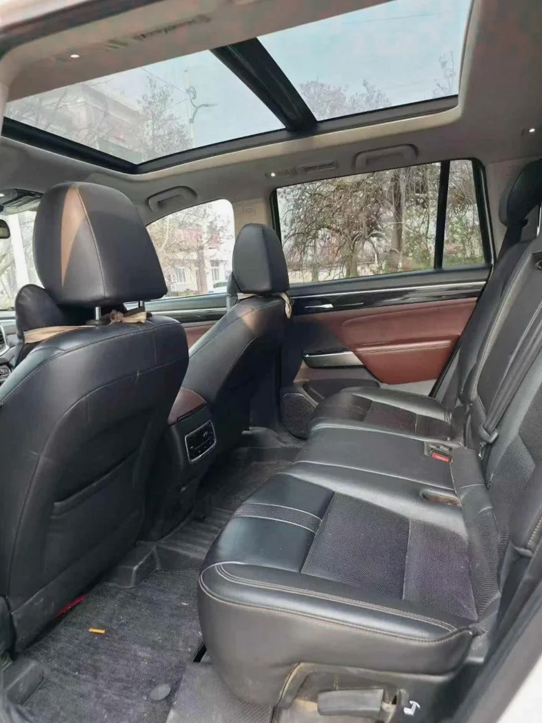 传祺GS8 后面外观一