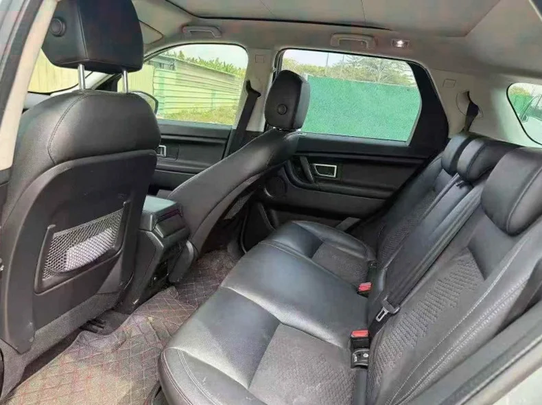 路虎神行者 后面外观一