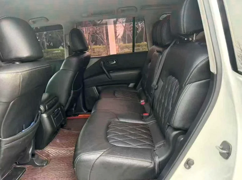 日产途乐 后面外观一