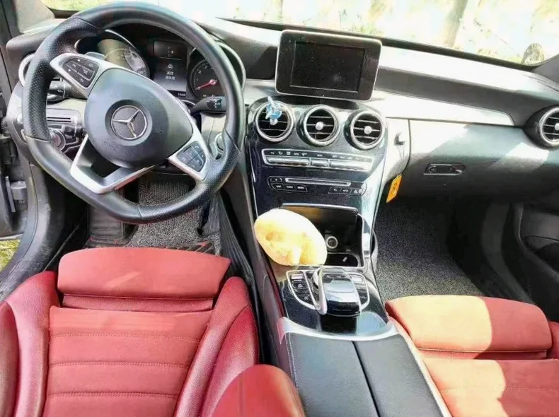 奔驰C 后面外观二