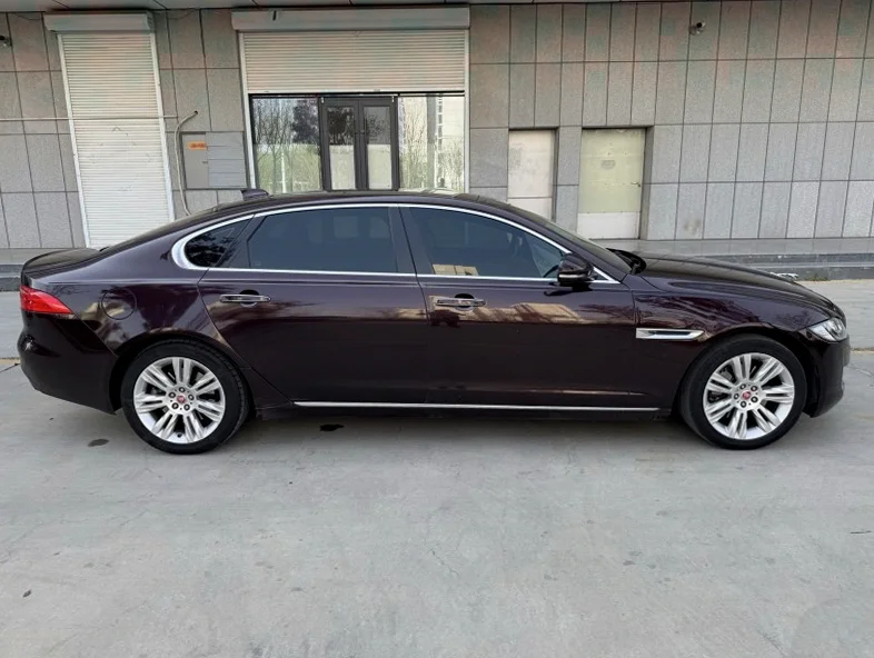 捷豹XFL 后面外观一