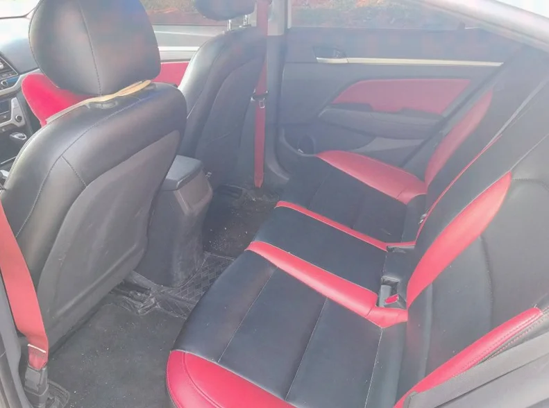 现代领动 内饰前排