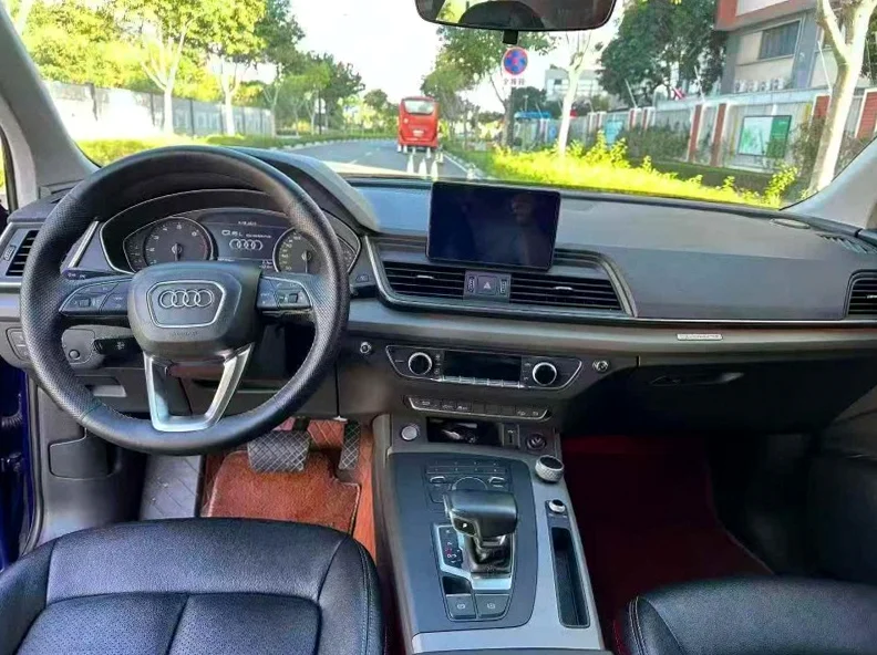 奥迪Q5 后面外观二