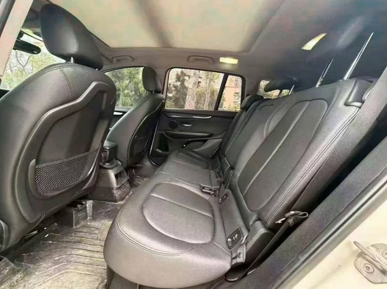 宝马2系 后面外观一