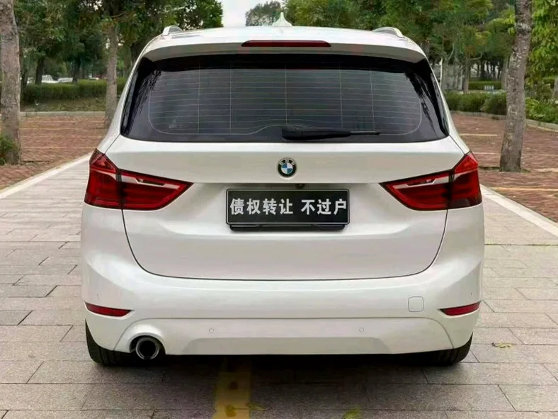 宝马2系 内饰后排