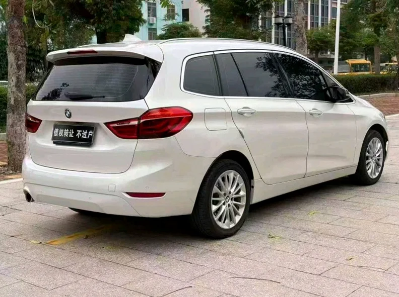 宝马2系 内饰前排