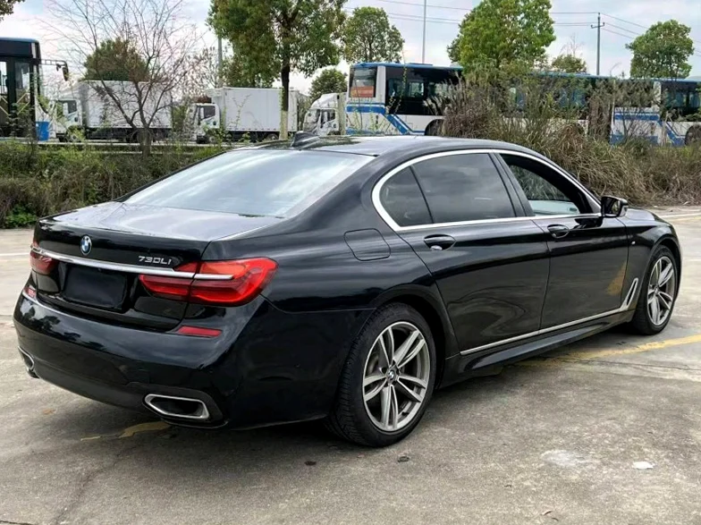 宝马7系 驾驶室