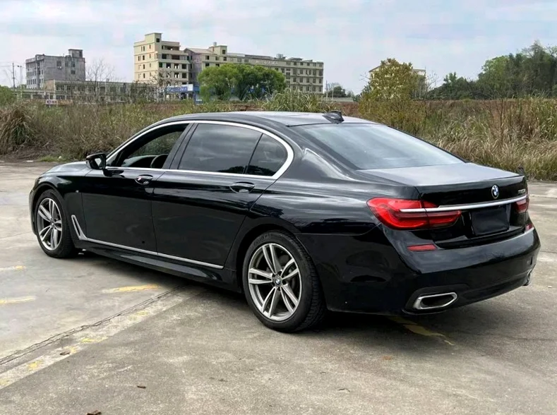 宝马7系 内饰前排