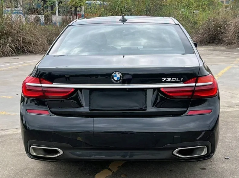 宝马7系 内饰后排