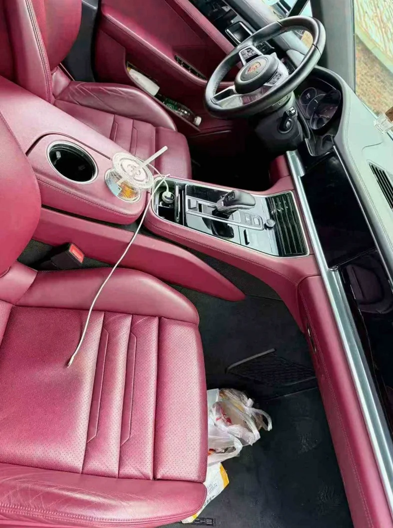 保时捷帕拉梅拉 内饰前排