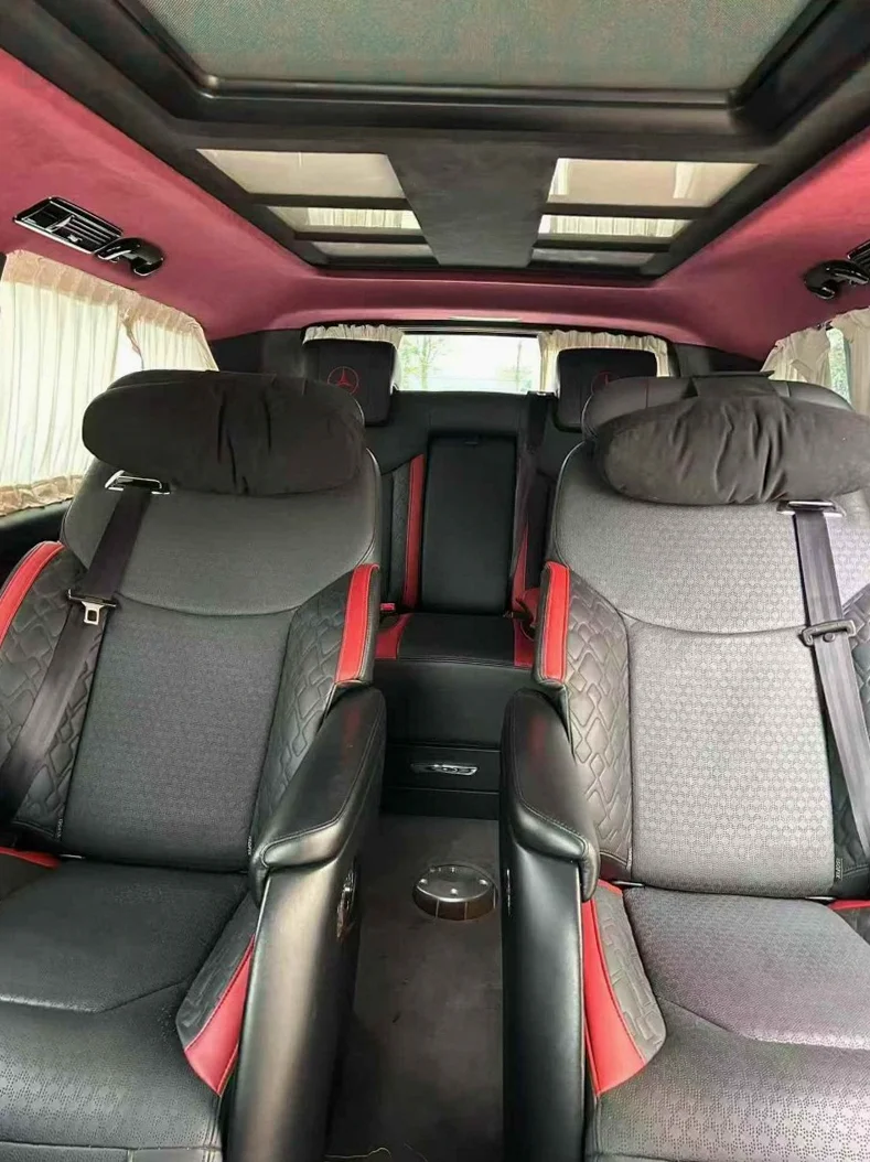奔驰V 内饰后排