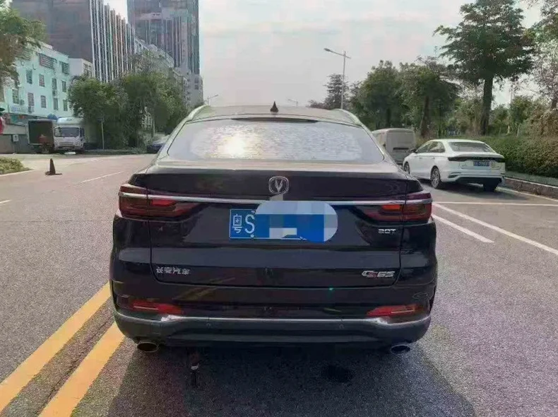 长安汽车CS85 后面外观三