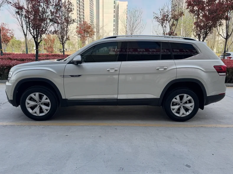 大众途昂 后面外观二