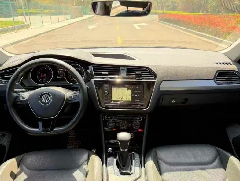 大众途观 内饰前排