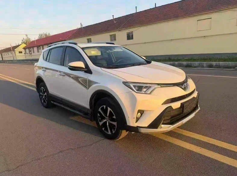 丰田RAV4荣放 正面外观二