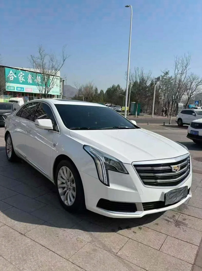 凯迪拉克XTS 正面外观二