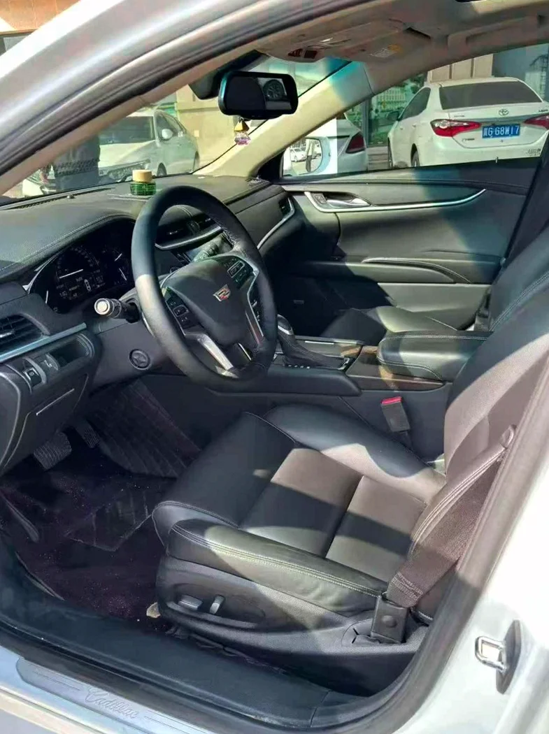 凯迪拉克XTS 后面外观三